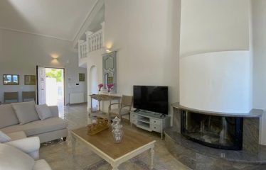 Très belle Villa individuelle exquise alliant harmonieusement style, confort et fonctionnalité dans un quartier très recherché.