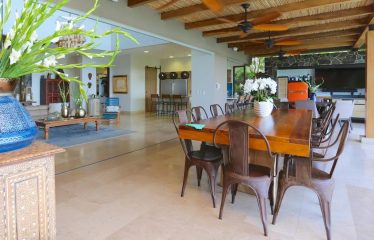 Très belle villa moderne avec une vue imprenable sur l&rsquo;océan