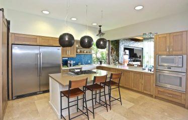 Très belle villa moderne avec une vue imprenable sur l&rsquo;océan