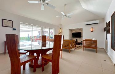 Belle Villa Bali – Vue Mer – Terres Basses