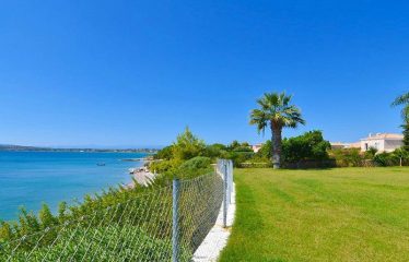 Belle Villa en bord de mer située à Porto Heli