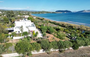 Très belle Villa exclusive située à Petrothalassa, Portoheli.