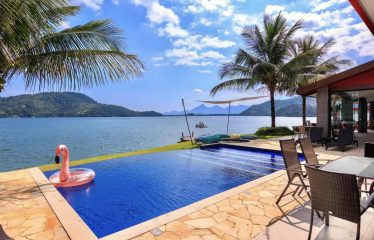 DOSSIER CONFIDENTIEL   Superbe propriété de luxe sur la mer à Angra dos Reis