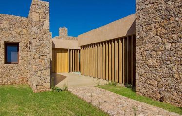 Très Belle Propriété a  THINI