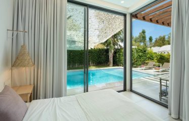 Très belle villa moderne située à Estepona