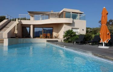 Somptueuse Propriété pieds dans l&rsquo;eau , Marine de DAVIA