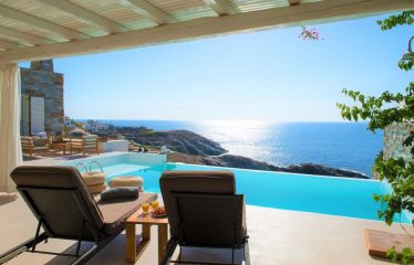Magnifique  Villa pieds dans l eau  sur KEA   GRÈCE