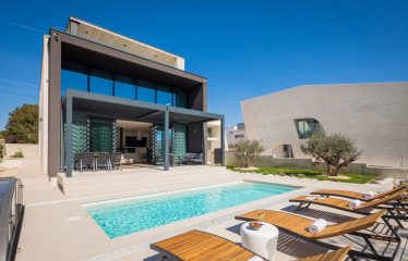 Très belle  villa avec vue sur la mer dans la région de Zadar