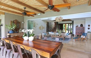 Très belle villa moderne avec une vue imprenable sur l&rsquo;océan