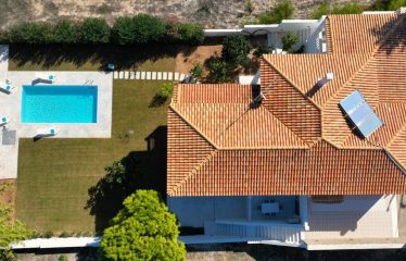 Très belle Villa individuelle exquise alliant harmonieusement style, confort et fonctionnalité dans un quartier très recherché.