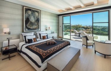 Très belle villa de luxe moderne située à Marbella