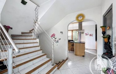 VILLA 300M2 VUE MER & MONTAGNES