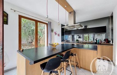 VILLA 300M2 VUE MER & MONTAGNES