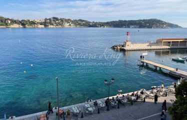 Villefranche s/mer – Vieille Ville – Duplex 1ere Ligne