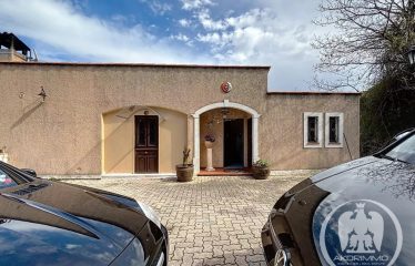 VILLA 300M2 VUE MER & MONTAGNES