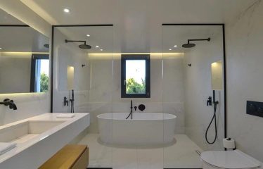 Magnifique Villa a Petrothalassa, Porto Heli, Peloponnese